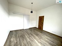 Pronájem byt 3kk, 75m2, mezonet, šatna, komora,  ul. Sokolovská, Karlovy Vary - 14