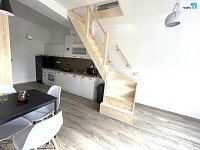Pronájem byt 3kk, 75m2, mezonet, šatna, komora,  ul. Sokolovská, Karlovy Vary - 2