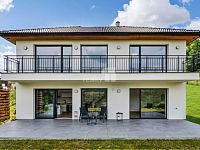 Moderní architektura, chytré technologie a klid na okraji lesa, Dům 4+kk,  Vysoký Újezd