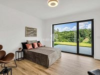 Moderní architektura, chytré technologie a klid na okraji lesa, Dům 4+kk,  Vysoký Újezd - 10