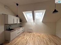 Pronájem bytu 1+kk, 35 m2, novostavba, nezařízený, Dobřichovice - 3