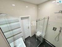 Pronájem bytu 3+kk, 82 m2, po kompletní rekonstrukci, nezařízený, Praha 8 - Karlín - 13