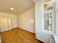 Pronájem bytu 3+kk, 82 m2, po kompletní rekonstrukci, nezařízený, Praha 8 - Karlín - 6