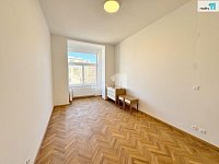 Pronájem bytu 3+kk, 82 m2, po kompletní rekonstrukci, nezařízený, Praha 8 - Karlín - 7