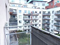 prostorný 2+kk s garážovým stáním v podzemní garáži - 5