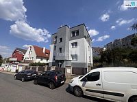Pronájem moderního bytu 2+kk, 50 m2, cihla, nezařízený, Praha - Modřany