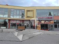 pronájem skladu 15 m2 s rampou v přízemí v obchodním domě Bohemia v Ostravě Porubě