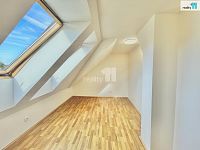 Mezonetový byt 3+kk, 65 m2 v Praze 9  ul. Českobrodská - 1 samostatný pokoj