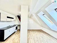 Mezonetový byt 3+kk, 65 m2 v Praze 9  ul. Českobrodská - 21
