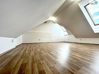 Mezonetový byt 3+kk, 65 m2 v Praze 9  ul. Českobrodská - podkroví