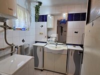 Prodej domu s velkou zahradou ve městě Chodov u K. Varů.Preodej - 11