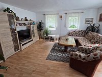 Prodej domu s velkou zahradou ve městě Chodov u K. Varů.Preodej - 3