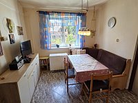 Prodej domu s velkou zahradou ve městě Chodov u K. Varů.Preodej - 5