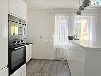 Prodej prostorného družstevního bytu 3+kk, 84,8 m² s garážovým stáním a terasou  – Liberec, Jeronýmova - 14