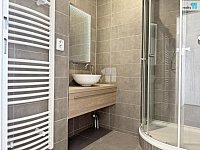 Prodej prostorného družstevního bytu 3+kk, 84,8 m² s garážovým stáním a terasou  – Liberec, Jeronýmova - 3