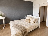 Byt 3+kk/śatna/komora, 50 m2 v Praze 4, Michle ul. Jihlavská  - ložnice se šatnou