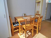 Pronájem bytu 2+kk v Hradci Králové. Ideální zázemí pro studentský život. - 4