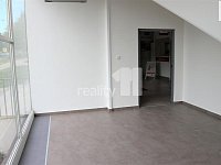 nájem prodejny 25 m2 v Ostravě-Porubě - 3