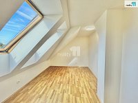 Mezonetový byt 3+kk, 65 m2 v Praze 9  ul. Českobrodská - 1 samostatný pokoj