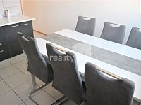 prodej bytu v os. vl. 2+1 63 m2, s balkónem, Arbesova ul. - 4