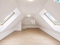 ihned volný nezařízený byt 2+kk, 64 m2 v Praze 9  ul. Českobrodská - podkroví