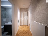 Výjimečný designový ve Vršovicích byt 3+kk s balkonem v blízkosti Grébovky - 10
