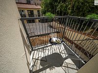 Výjimečný designový ve Vršovicích byt 3+kk s balkonem v blízkosti Grébovky - 26