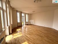Pronájem bytu 2+kk/B, 87 m2, cihla, nezařízený, Praha 9 - Vysočany