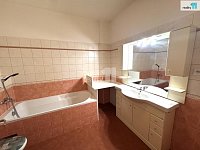 Pronájem bytu 2+kk/B, 86 m2, cihla, nezařízený, Praha 9 - Vysočany - 10