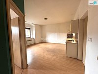 Pronájem bytu 2+kk, 37 m2, nezařízený, Beroun - 3