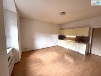 Pronájem bytu 2+kk, 37 m2, nezařízený, Beroun - 4