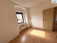 Pronájem bytu 2+kk, 37 m2, nezařízený, Beroun - 8