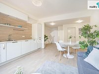 2+kk o rozloze 56 m2, plus terasa a  zahrada, P5 Smíchov - 14