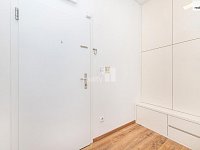 Pronájem světlé kanceláře 46 m² s možností garážového stání, Praha 10 – Vršovice - 14