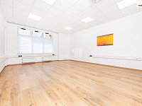 Pronájem světlé kanceláře 46 m² s možností garážového stání, Praha 10 – Vršovice - 2