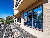 Pronájem světlé kanceláře 46 m² s možností garážového stání, Praha 10 – Vršovice - 23