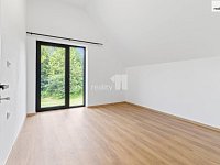 Pronájem domu 202m2, Vinná, Benice, Praha  - 14