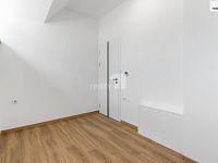 Pronájem domu 202m2, Vinná, Benice, Praha  - 17