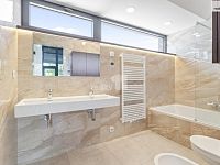 Pronájem domu 202m2, Vinná, Benice, Praha  - 19