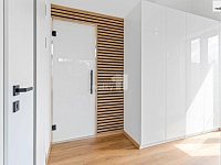 Pronájem domu 202m2, Vinná, Benice, Praha  - 27
