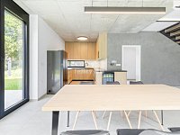 Pronájem domu 202m2, Vinná, Benice, Praha  - 6