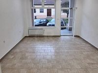 PRODEJ NEBYTOVÝCH PROSTOR, MASARYKOVA, HLUBOKÁ NAD VLTAVOU - 20220922_155552.jpg