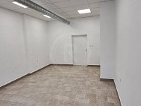 PRODEJ NEBYTOVÝCH PROSTOR, MASARYKOVA, HLUBOKÁ NAD VLTAVOU - 20220922_155616.jpg