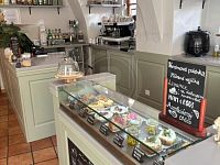 PŘENECHÁNÍ ZAVEDENÉ KAVÁRNY/ BISTRA LITTLE SISTER, ČB - IMG_5950.jpg