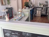 PŘENECHÁNÍ ZAVEDENÉ KAVÁRNY/ BISTRA LITTLE SISTER, ČB - IMG_5952 (1).jpg