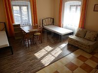 PRODEJ BYTOVÉHO DOMU SE 6 BYTY, STARÉ MĚSTO, NETOLICE - P1000337.JPG