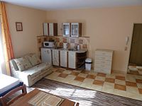 PRODEJ BYTOVÉHO DOMU SE 6 BYTY, STARÉ MĚSTO, NETOLICE - P1000338.JPG