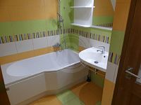 PRODEJ BYTOVÉHO DOMU SE 6 BYTY, STARÉ MĚSTO, NETOLICE - P1000356.JPG