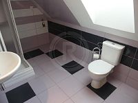 PRODEJ BYTOVÉHO DOMU SE 6 BYTY, STARÉ MĚSTO, NETOLICE - P1000368.JPG