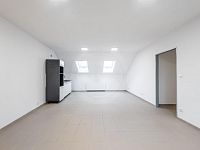 PRODEJ KOMERČNÍHO AREÁLU, LEDENICE, OKR. Č. BUDĚJOVICE - 25-10-22 Ledenice Komerční prostor Foto_26.jpg